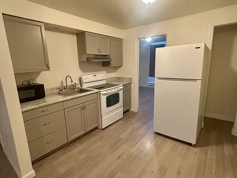 6109 N Colton St #6 — Photo 1
