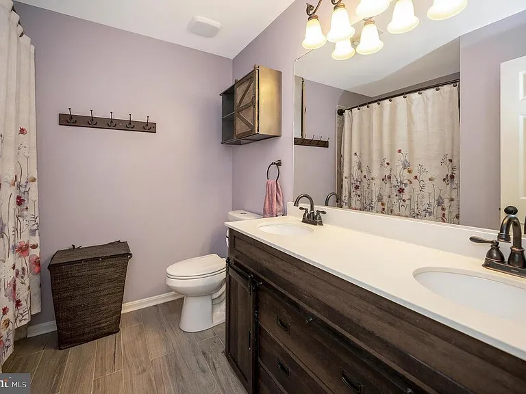 64 Blossom Wood Ct — Photo 35
