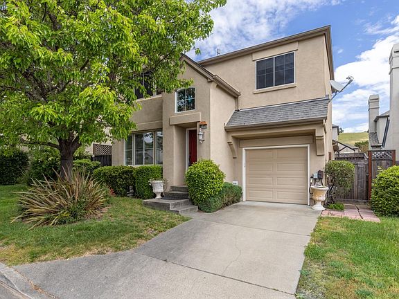 2nd image of 1959 Viewpointe Circle