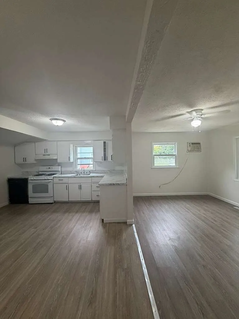 3 bed, 1116 sqft, $2,800 — Photo 3