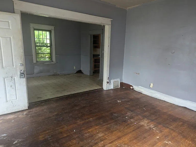 908 W Macqueen Ave — Photo 9
