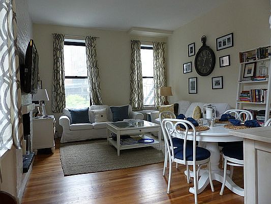 3rd image of 2020 Broadway APT 7I