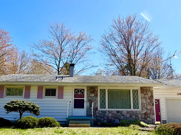 3661 E Sternberg Rd, Fruitport, MI 49415