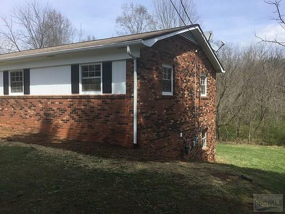 3rd image of 219 Shannonbrook Dr