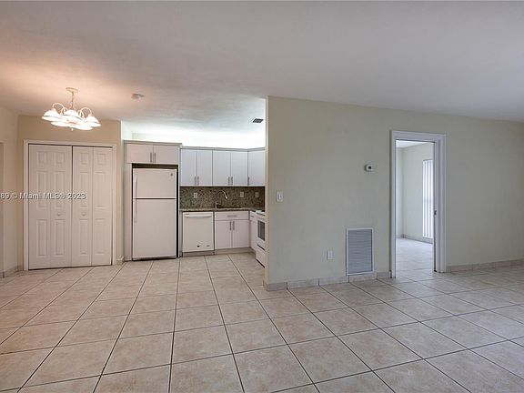 4th image of 3854 SW 118th Ct #0