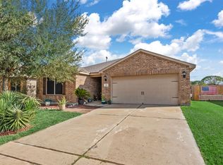 818 Marigold Rd, Baytown, TX 77521