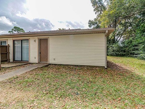 2nd image of 6823 Tiki Ln
