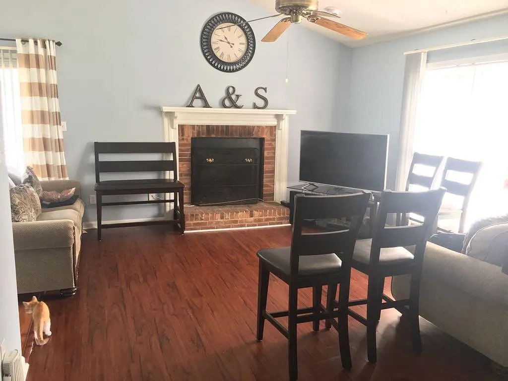 6012 Hunters Crossing Ln — Photo 4