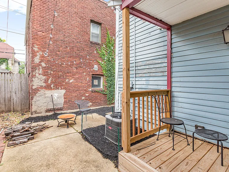 2036 N Talbott St — Photo 33