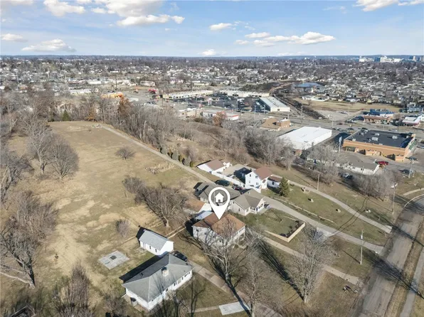 3600 Midway Dr NW, Cedar Rapids, IA 52405