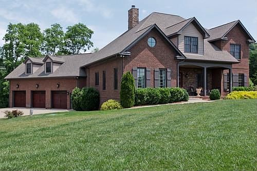1st image of 2700 Deer Haven Ct