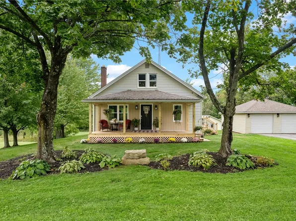 907 Center Church Rd, New Castle, PA 16101