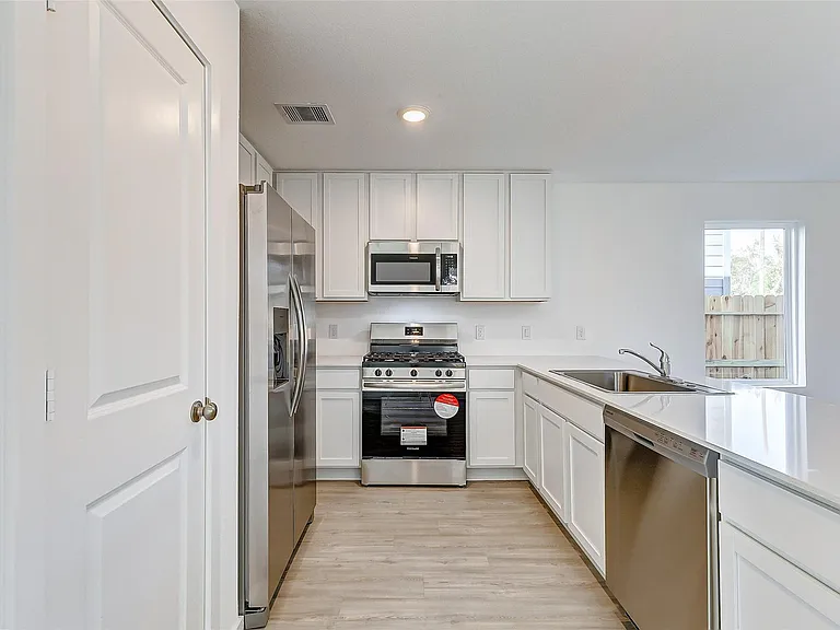 21438 Carosella Dr — Photo 5