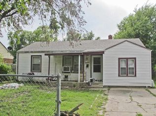 1949 N Grove Ave, Wichita, KS 67214