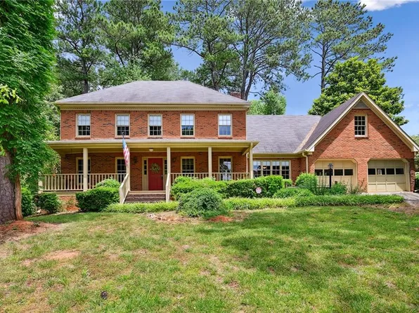 1690 Berry Ln, Snellville, GA 30078