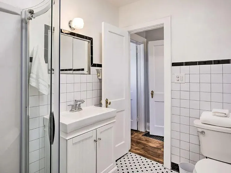 801 Holmes St NW — Photo 11