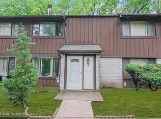 4 Rumson Rd, Staten Island, NY 10314
