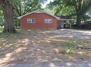 739 Paula St, Bolivar, TN 38008