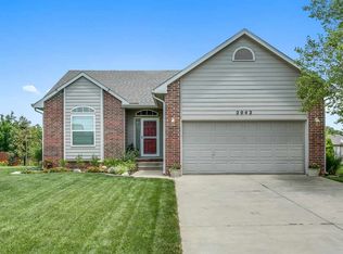 2042 E Zachary Dr, Derby, KS 67037