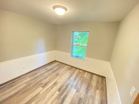 3rd image of 195 E 16th Ave APT D
