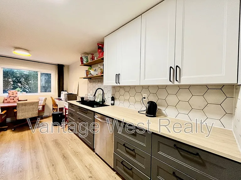 983 Bernard Ave #104 — Photo 3
