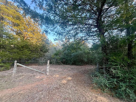 4th image of Hayek Rd