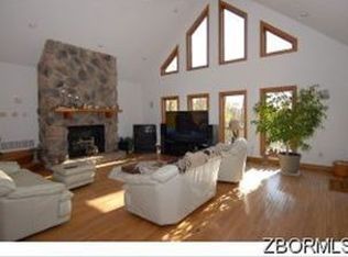 4455 White Tail Ct, Nashport, OH 43830