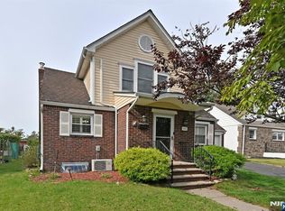 181 Huguenot Dr, New Milford, NJ 07646