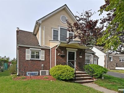 181 Huguenot Dr, New Milford, NJ, 07646