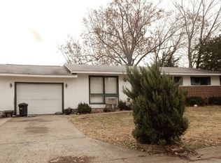317 S Crestview Ln, Carbondale, IL 62901