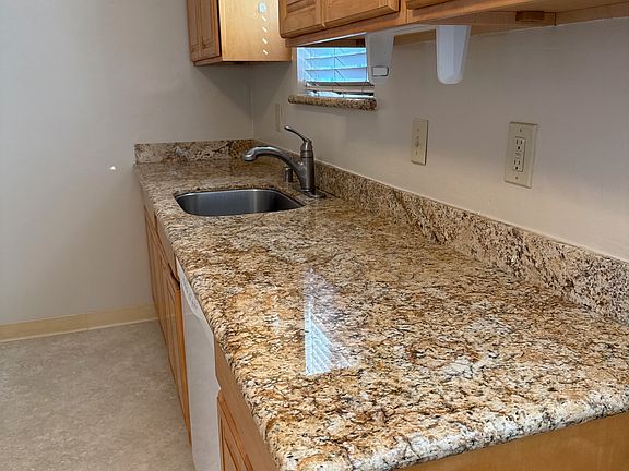 3rd image of 414 Commercial Ave #8