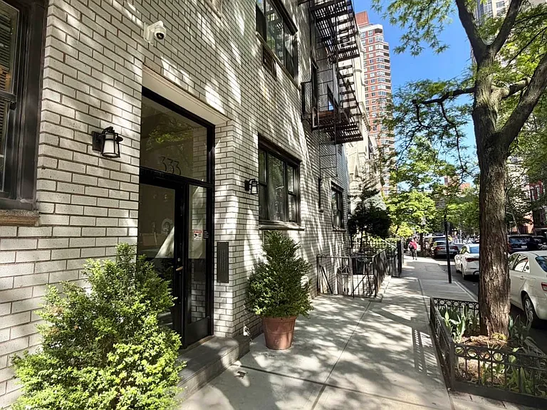 333 E 84th St #1A — Photo 5
