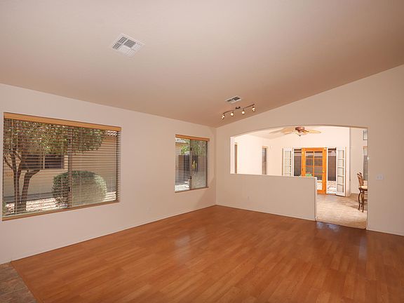5th image of 1461 E 12th St