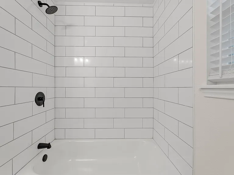 7508 Deaver Dr — Photo 5
