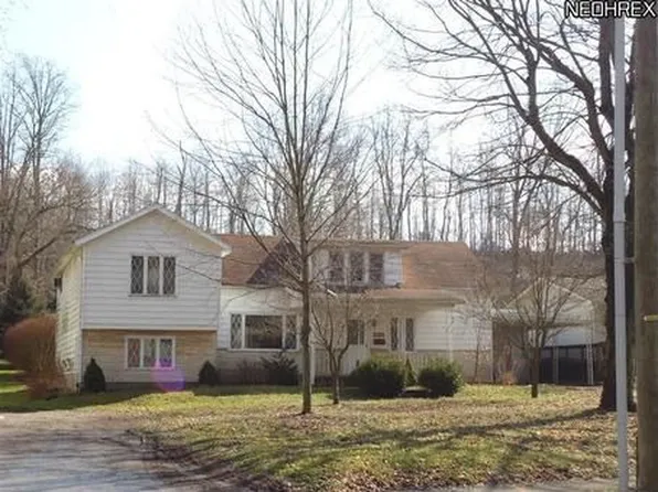 335 N College St, Newcomerstown, OH 43832