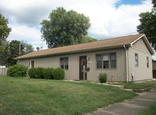 612 Delavan St, Lincoln, IL 62656