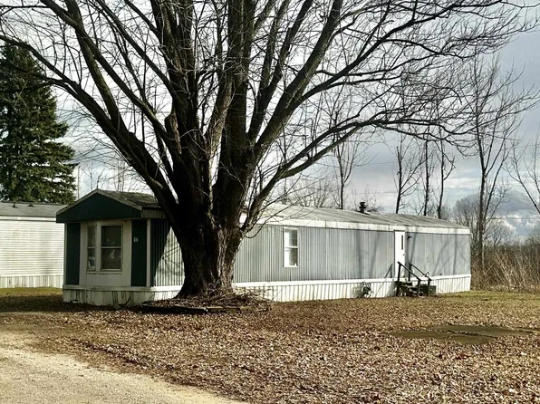 14 Manor Cir, Mount Carroll, IL 61053