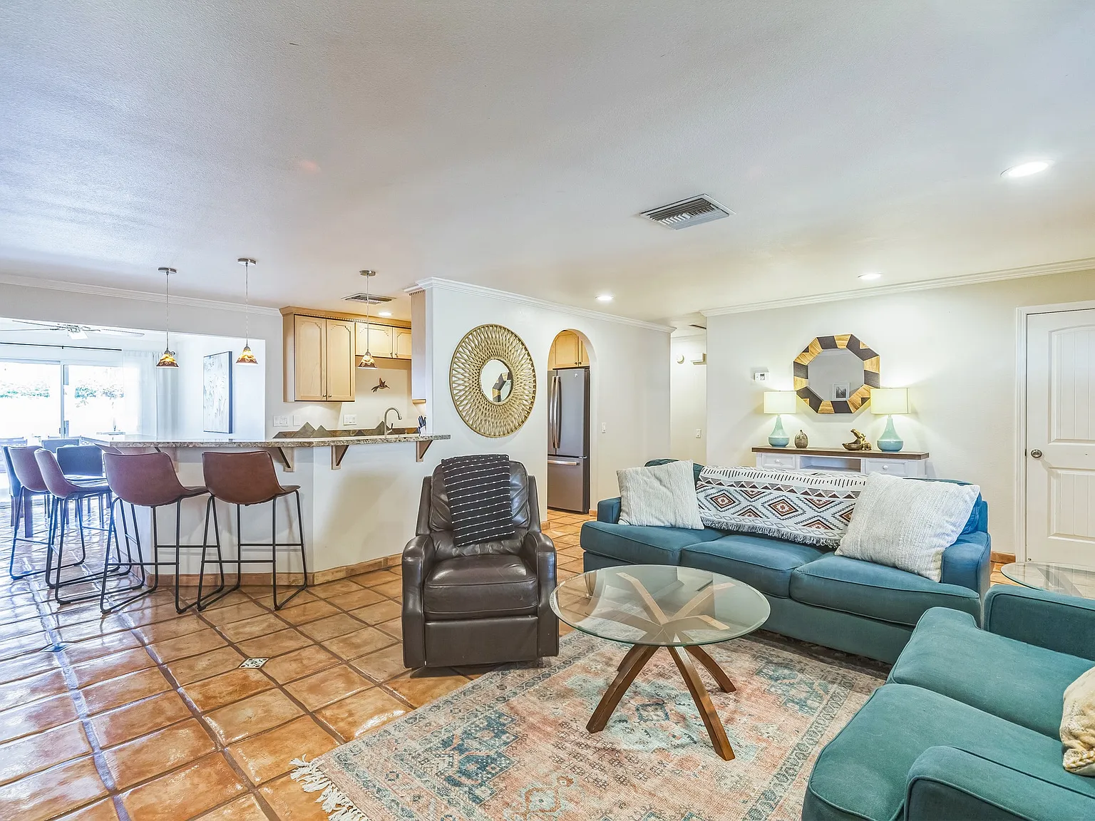 3 bed, 1440 sqft, $3,900 — Photo 4