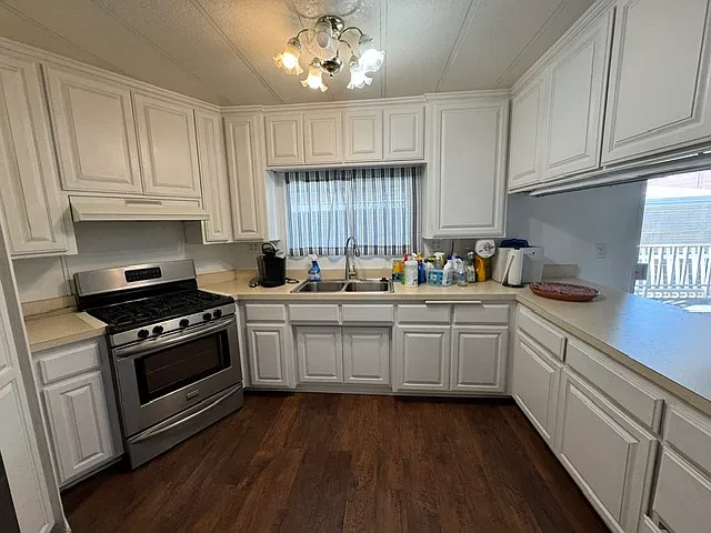 2 bed, 1248 sqft, $2,200 — Photo 2