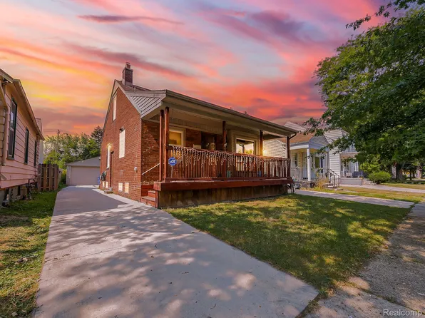 6433 Heyden St, Dearborn Heights, MI 48127