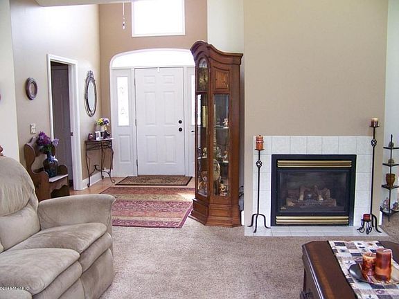 3rd image of 8162 N 27th St