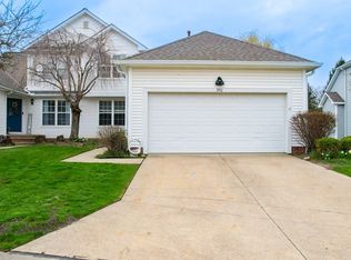 390 Blair Cir, Aurora, OH