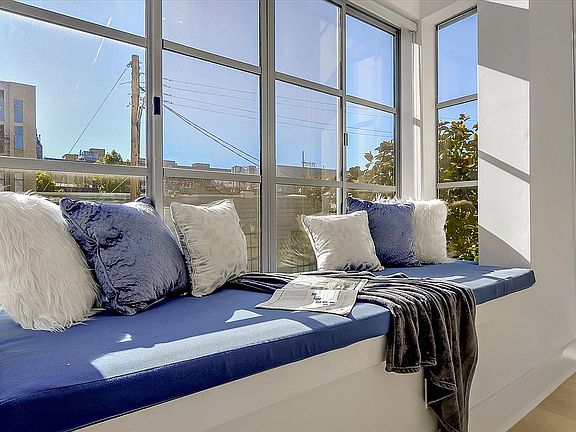 4th image of 25 Lucerne St APT 2