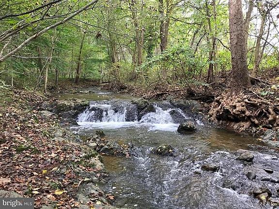 3rd image of Whitney Ln