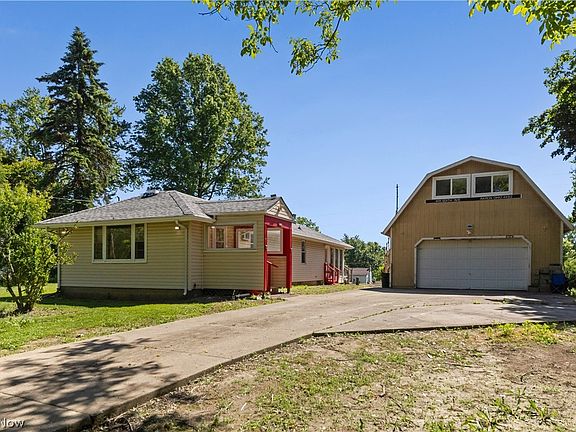 3rd image of 409 Edith Ave