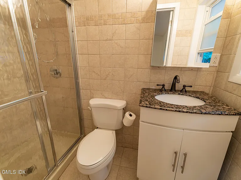 37 Amherst Rd — Photo 11