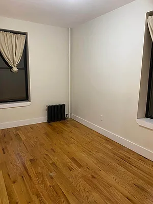 Rented by Tapiro Realty | media 13