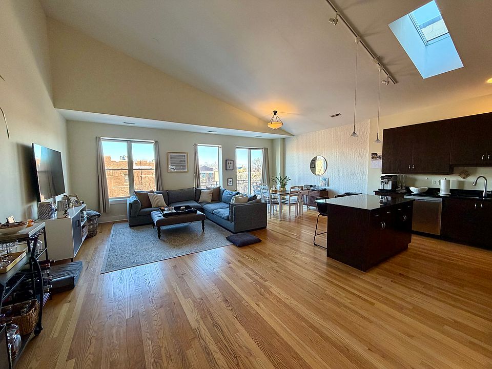 1st image of 2510 N Willetts Ct Unit 3S