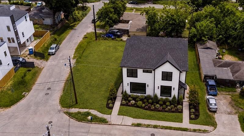 2nd image of 2507 W Little York Rd Lot 2