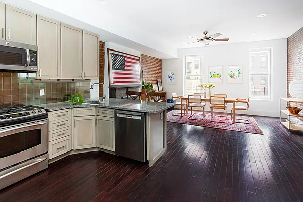 Rented by Douglas Elliman | media 34